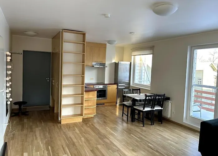 Avar Roduga Korter Vaikses Kesklinnas