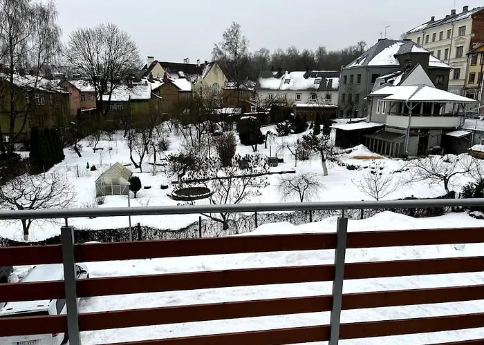 Avar Roduga Korter Vaikses Kesklinnas *